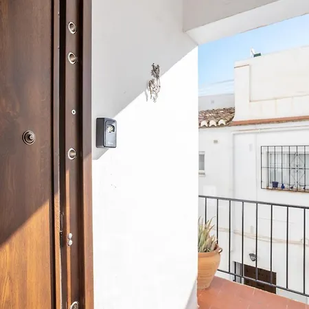 Villa Plaza Cadiz 4 Overlooking Playazo *